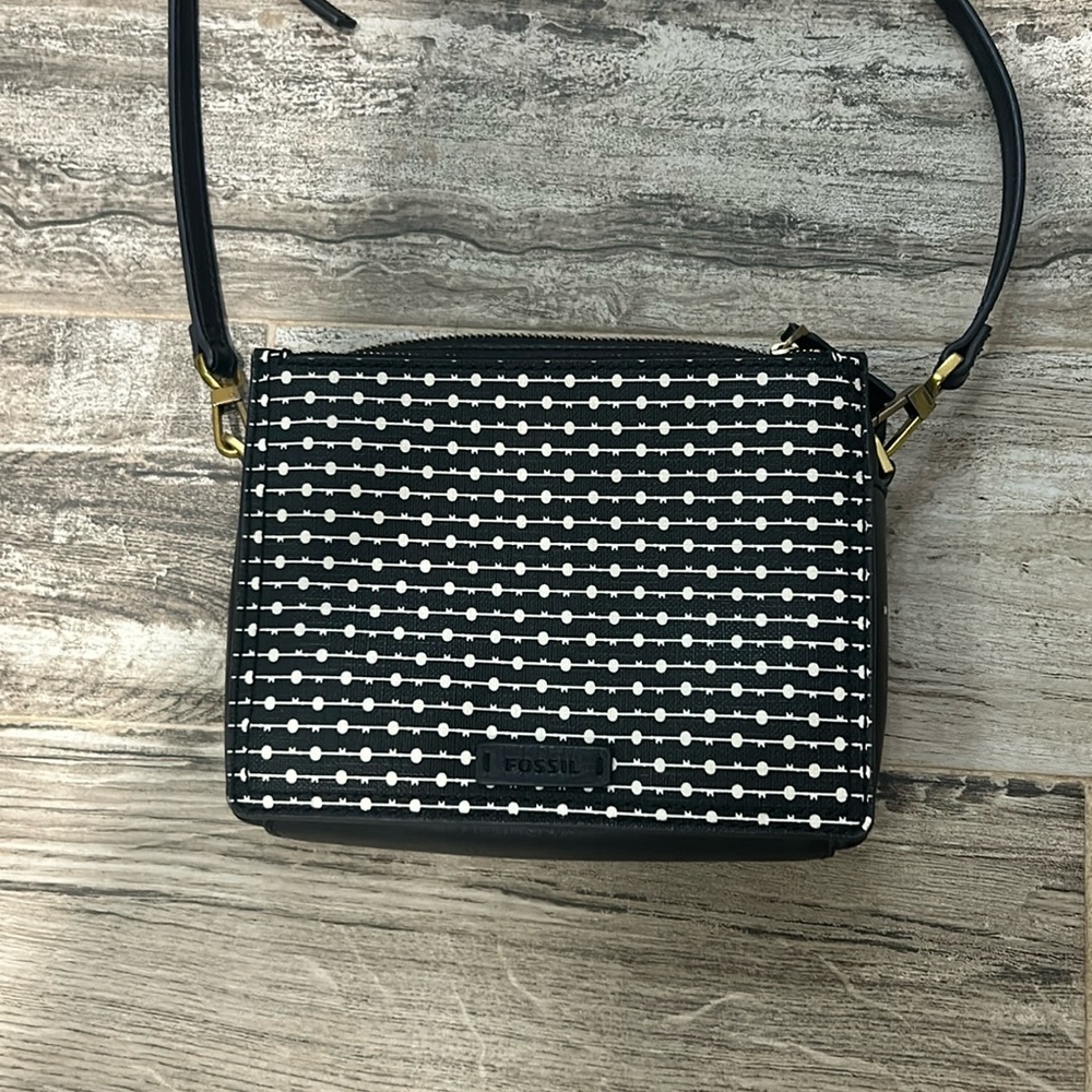 Fossil purse